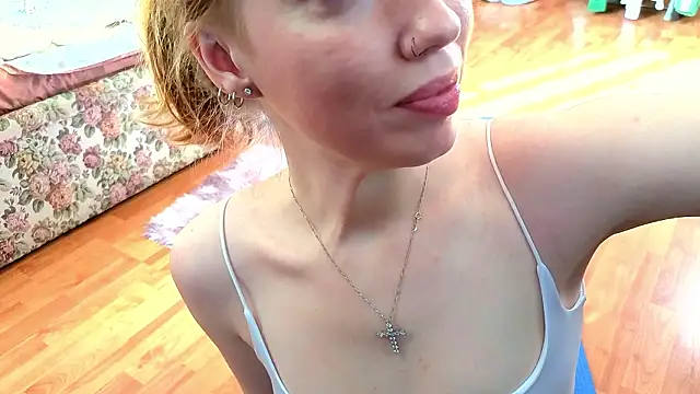 TinaBrook Adlı Modelin Canlı XXX Sohbeti