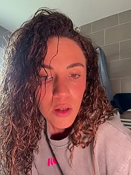 Chat XXX en directo de Clarasense__