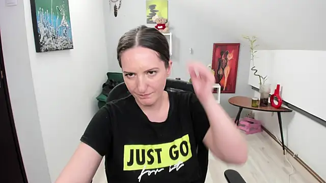 ChloeHottyXのライブXXXチャット