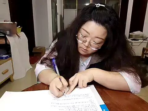 AngelwithEcup 即時 XXX 聊天