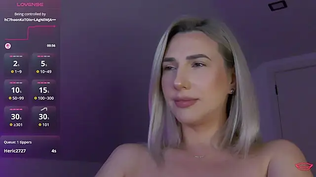 KhloeK live XXX chat