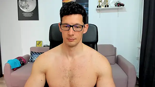 BrutusK08のライブXXXチャット