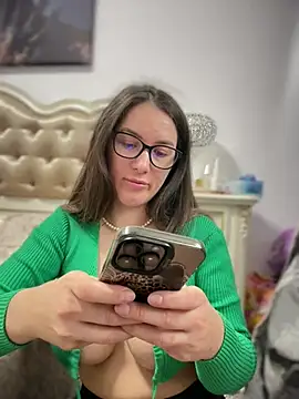 HotXMom_ Chat XXX in diretta