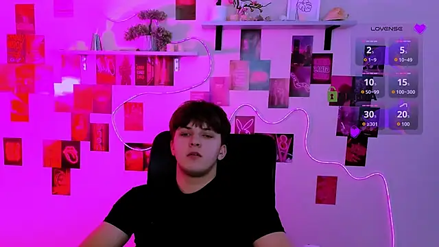 travis_wolf_ Chat XXX in diretta