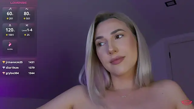 Chat XXX en directo de KhloeK