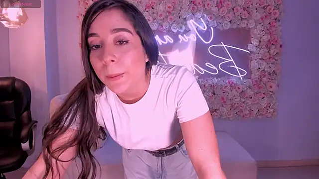 SussyBellX Live XXX Chat