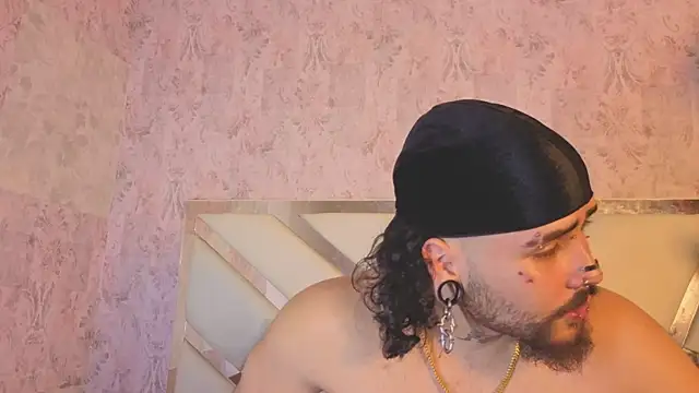 Benny_and_Mark Adlı Modelin Canlı XXX Sohbeti