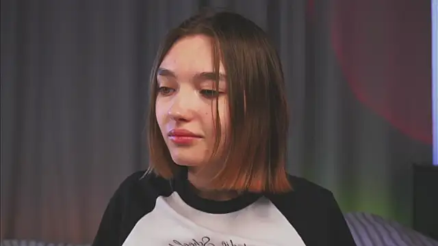 Leyla_crsh 现场XXX聊天