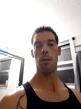 John19893 Live XXX-Chat