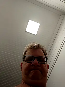 J83560Jason: διαδικτυακό σόου στην κάμερα