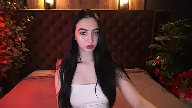 WildKittenX_ Adlı Modelin Canlı XXX Sohbeti