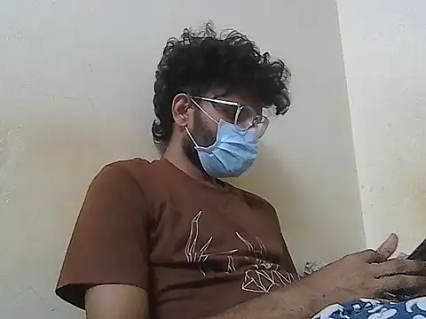 Chatroom XXX en direct de Madhu08fm