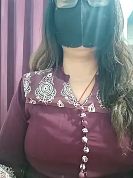 Aishwaryaa_69's Live XXX Chat