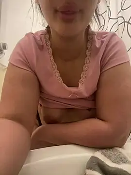 Milana_UK Adlı Modelin Web Kamerası Şovu