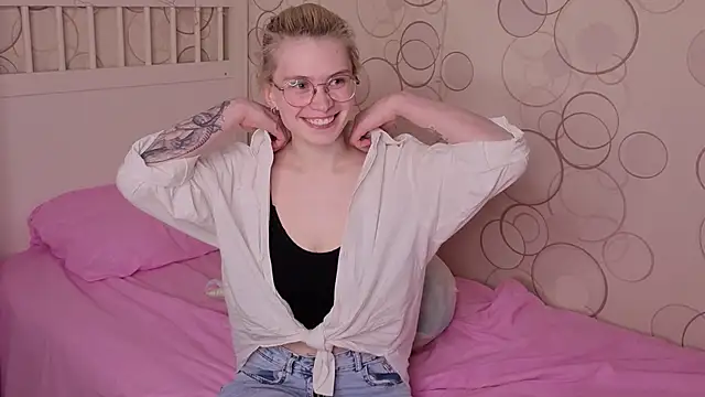 CarleySuski Chat XXX live