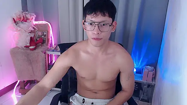 pinkcock_froi2305: вебкам-шоу