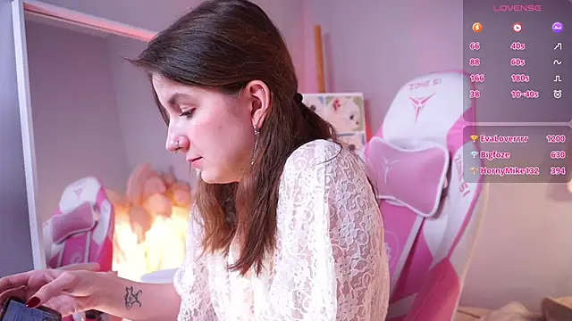 FranteaseのライブXXXチャット