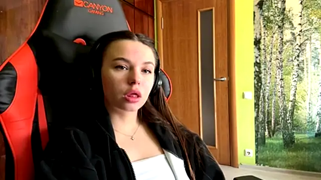 ThedaStrevell's Live XXX Chat