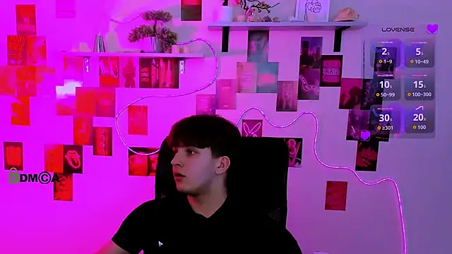 Živý XXX chat travis_wolf_