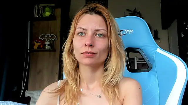 karo123421 Adlı Modelin Canlı XXX Sohbeti