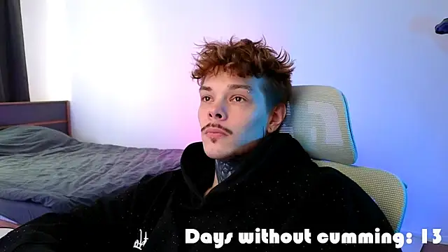 DENIS_HERE Pertunjukan Webcam