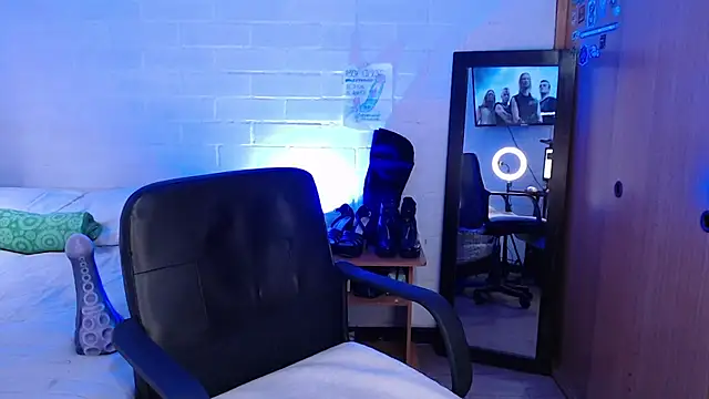 Amy66's Live XXX Chat