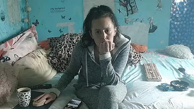 brighteyes77 Live XXX Chat