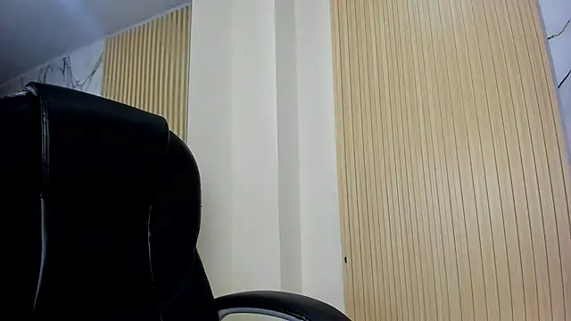 Zoehoney_hl: онлайн-секс-чат