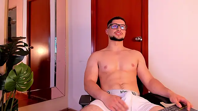 Вебкам-шоу valenssio_moretti