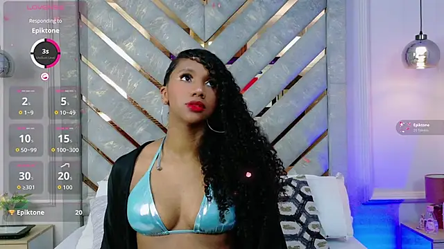 Chloe-Rose-のライブXXXチャット