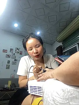 Ivy_Trix2 即時 XXX 聊天