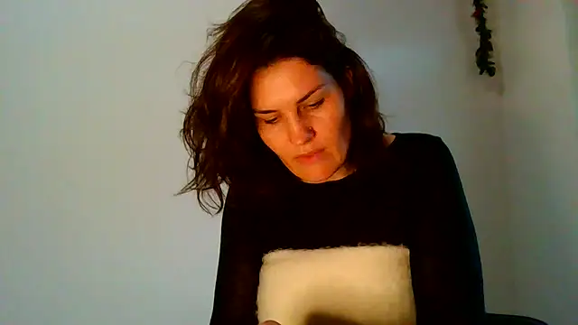 Ms-Lust1- Chat XXX in diretta