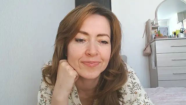 NicoleEunice87 Adlı Modelin Canlı XXX Sohbeti