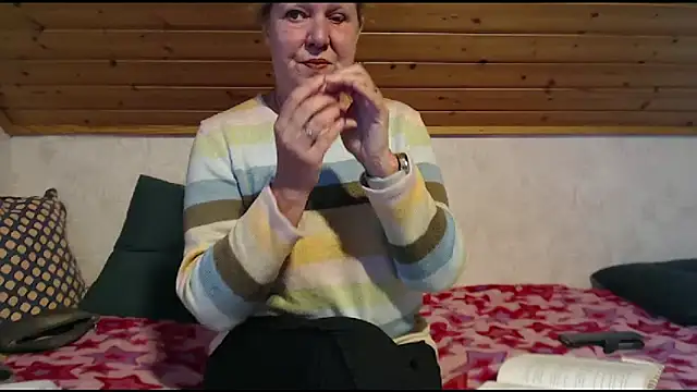 Nikole111: онлайн-секс-чат