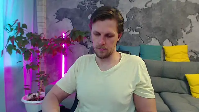 Show modela VikingChrisss na web-kameri