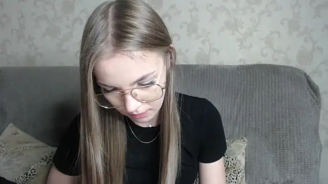 XXX chat uživo modela HitGyrl