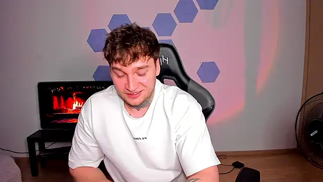 Chris_Tyson Adlı Modelin Canlı XXX Sohbeti