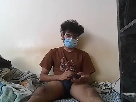 Madhu08fm Adlı Modelin Canlı XXX Sohbeti