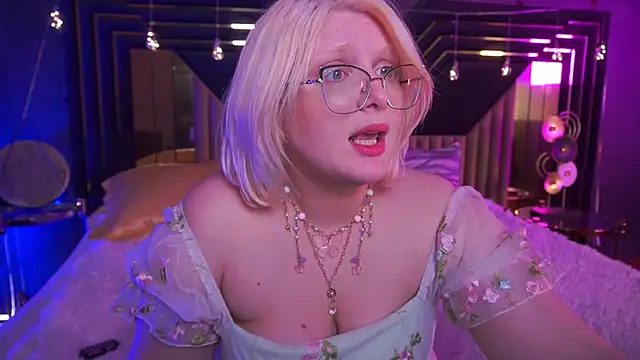 CoolTatis élő XXX-chatje