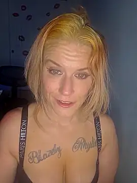 RhondaRump Show in webcam