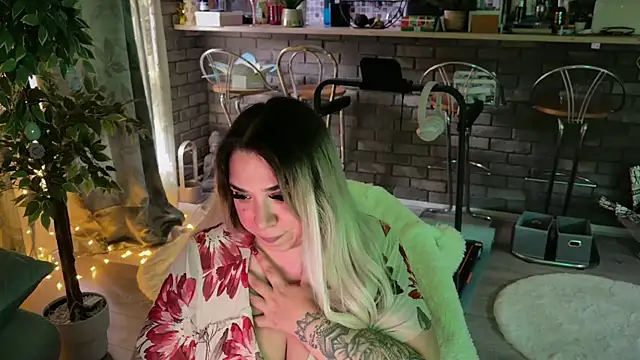 Chat XXX en directo de Monageil