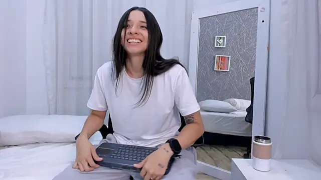 ViictoriiaSaenz Chat XXX live