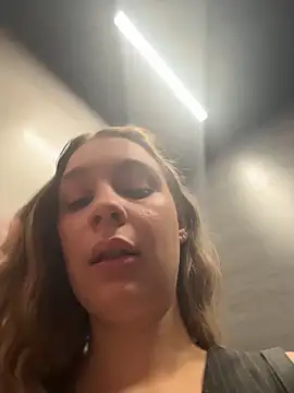 Pokazy przed kamerką – SashaCatt