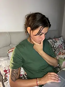 RachelWeisz_: онлайн-секс-чат