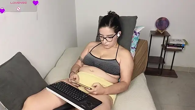 blue__moon_ Live XXX-Chat