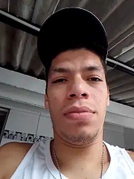 Andres_sant_ Adlı Modelin Canlı XXX Sohbeti