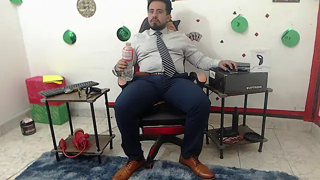 KalethBigDickn Webbikameraesitys