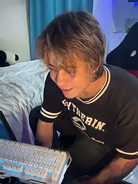 AngelLatinBoy Webcamshow