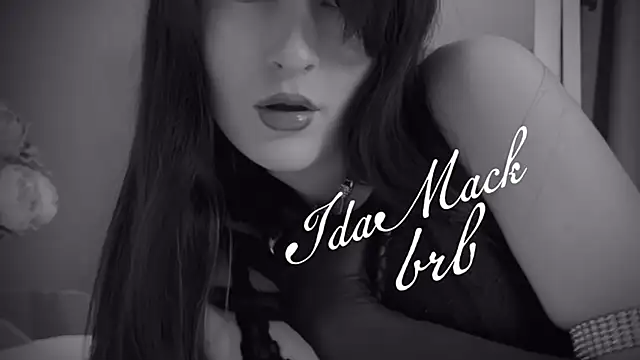 IdaMack লাইভ XXX চ্যাট