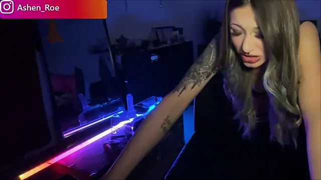 AshenRoe Chat XXX in diretta